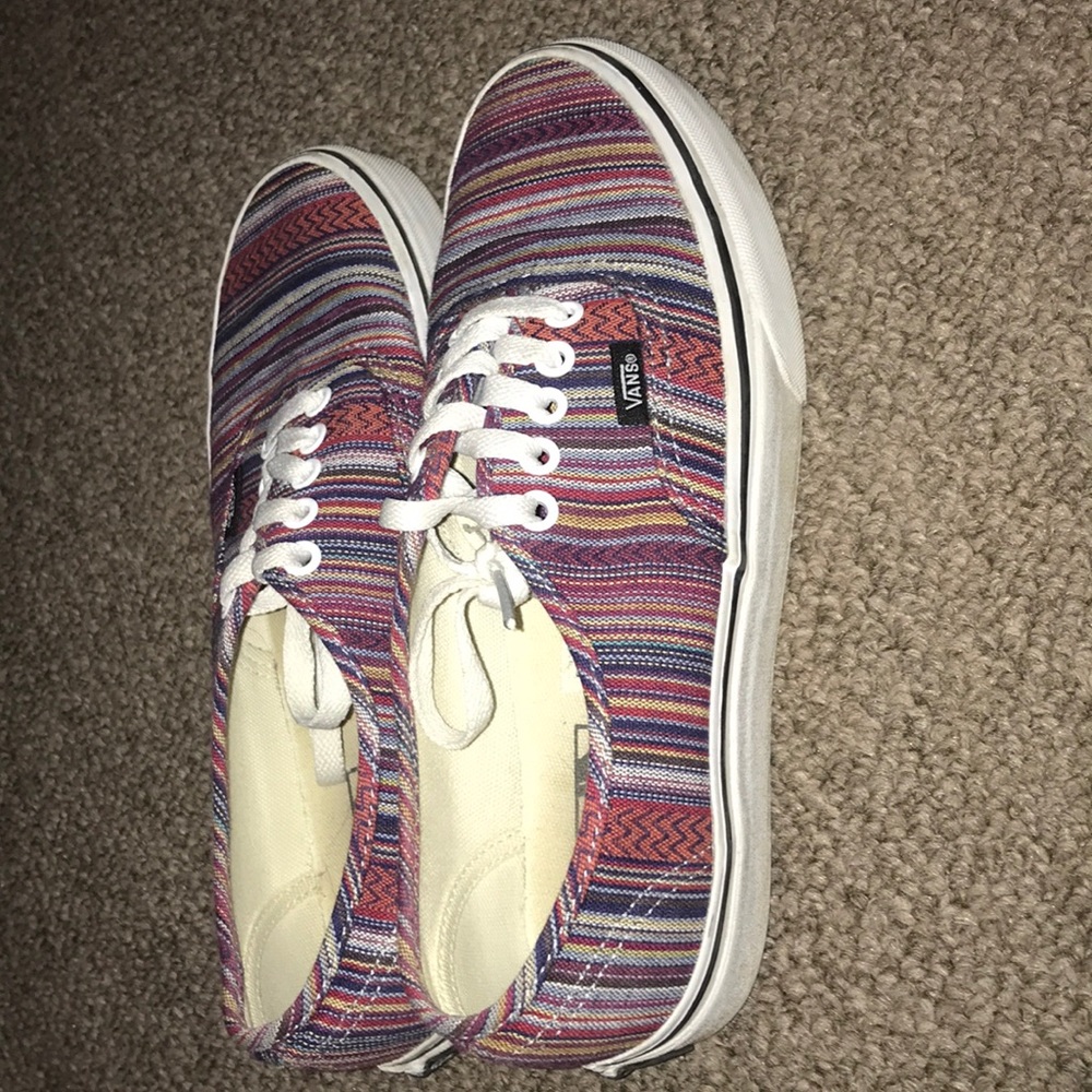 Vans - Picture 2 of 4